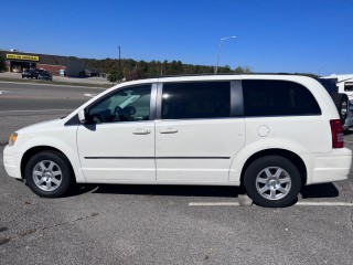 Image for 2010 Chrysler Town & Country Touring ID: 7136029