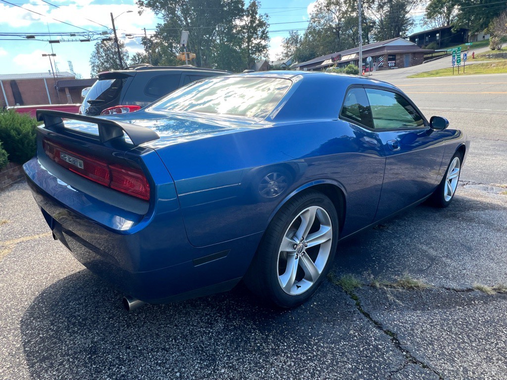2009 Dodge Challenger Image 4