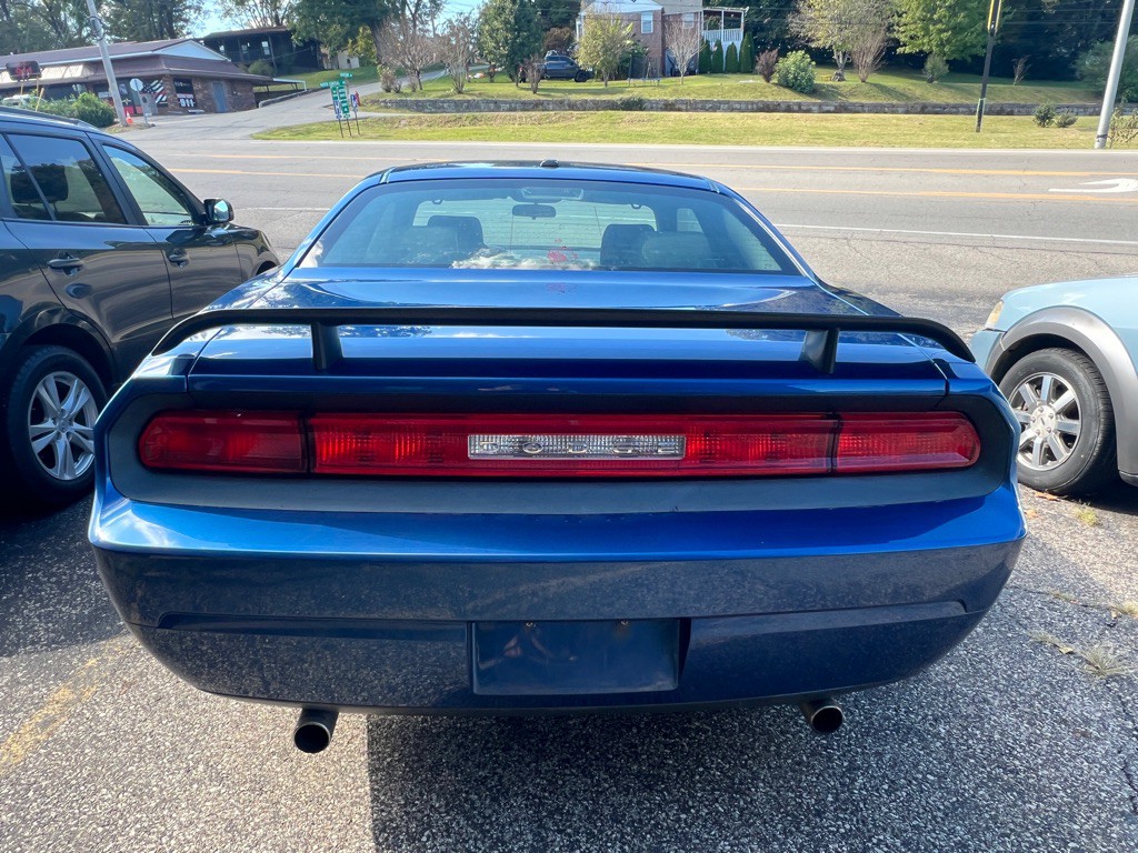 2009 Dodge Challenger Image 5