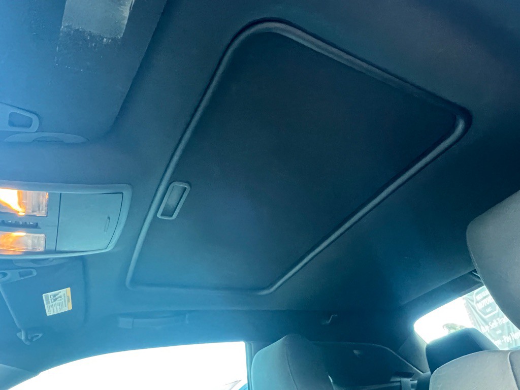 2009 Dodge Challenger Image 16