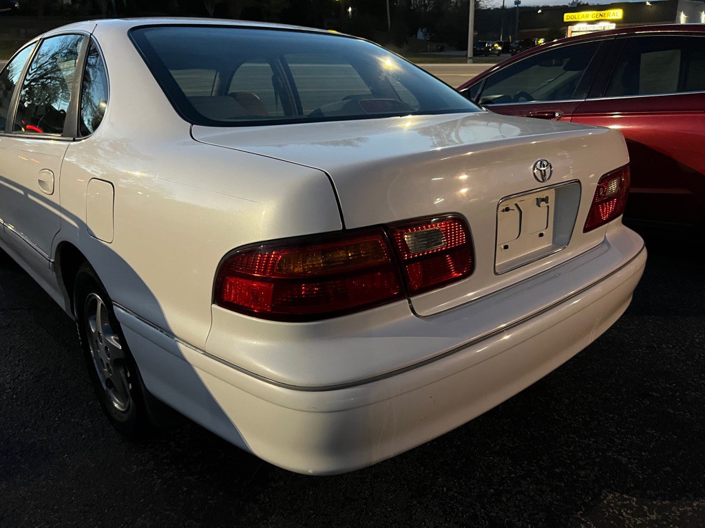 1999 Toyota Avalon Image 3
