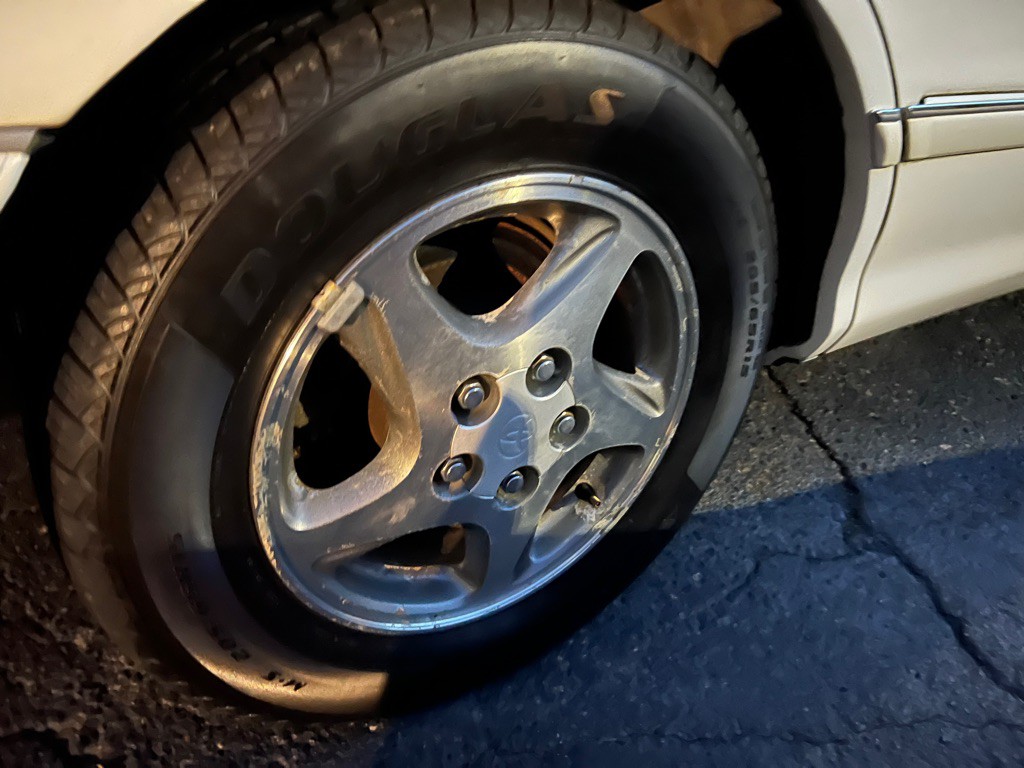 1999 Toyota Avalon Image 12