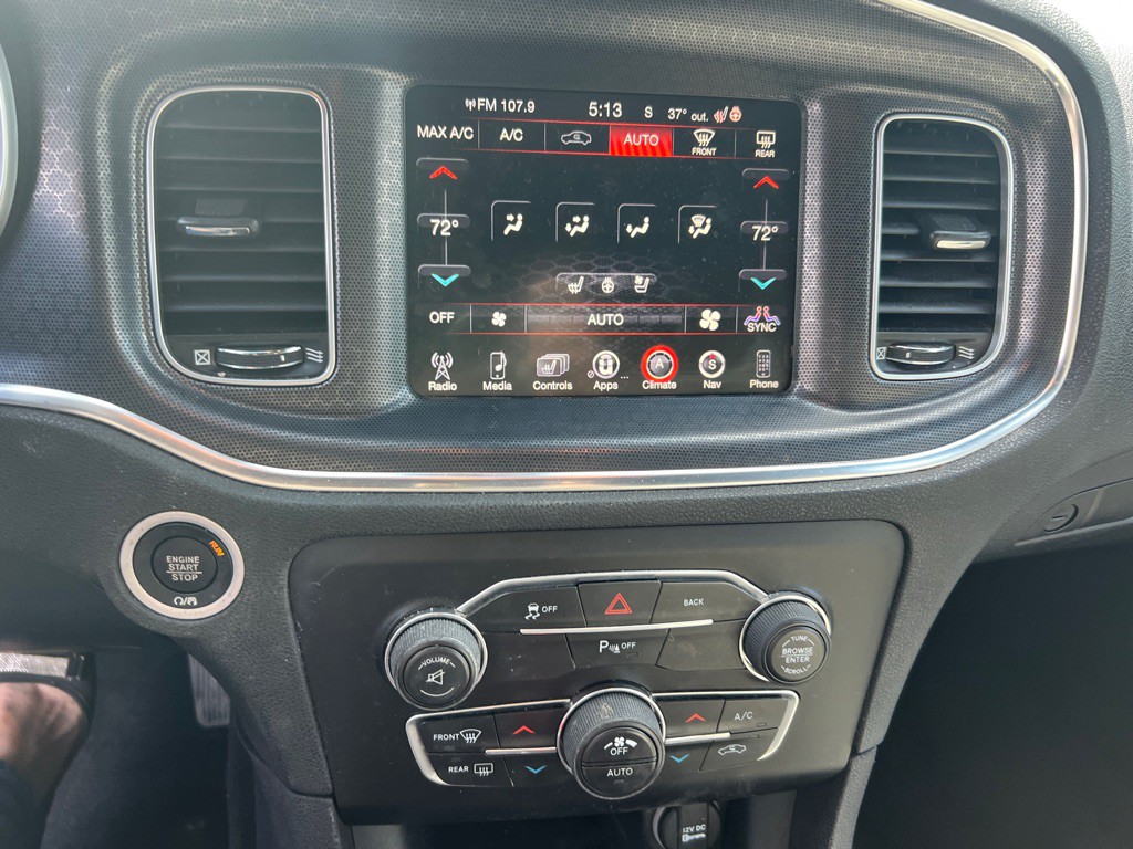 2016 Dodge Charger Image 19
