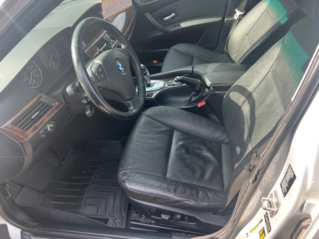 2010 BMW 5 Series Image 13