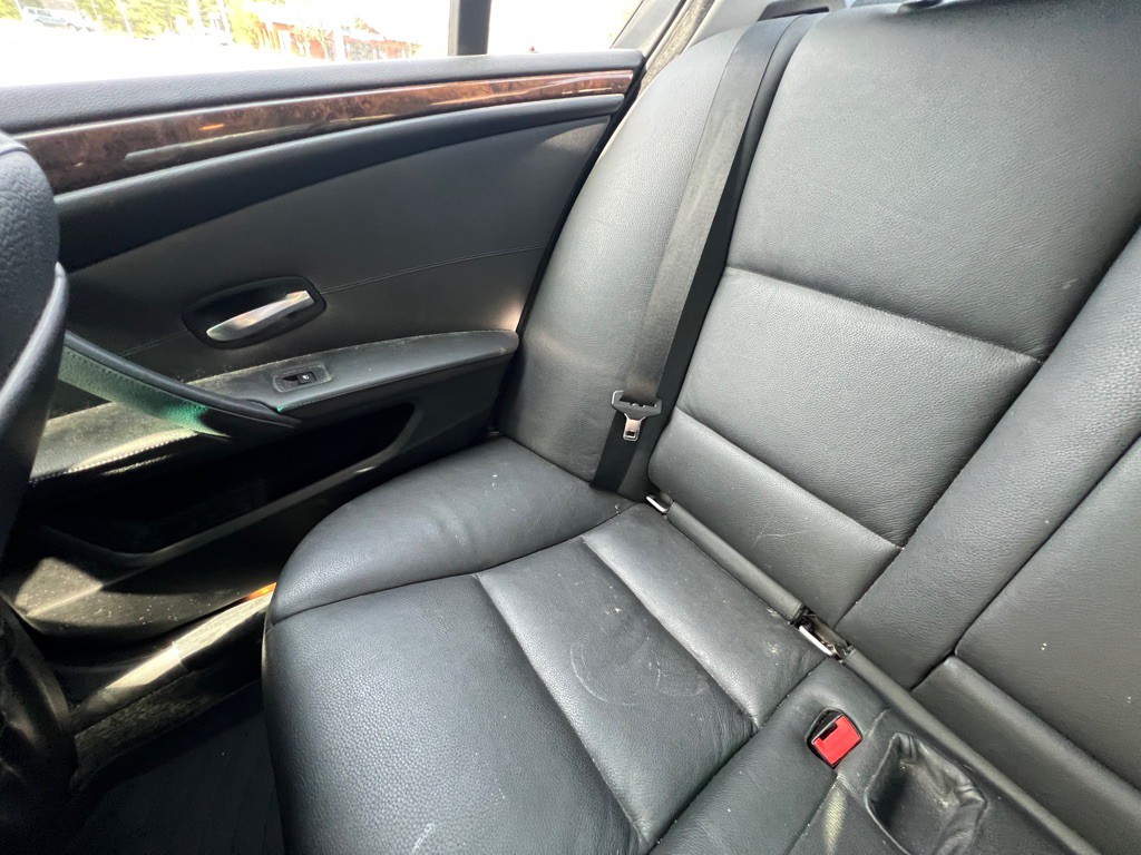 2010 BMW 5 Series Image 21