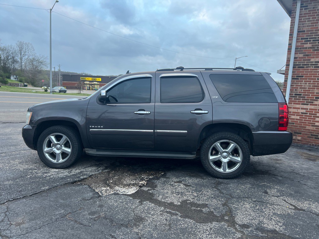 2011 Chevrolet Tahoe Image 5