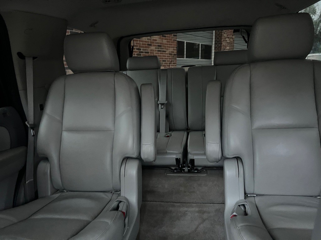 2011 Chevrolet Tahoe Image 12
