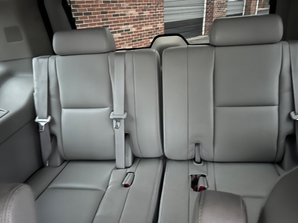 2011 Chevrolet Tahoe Image 17