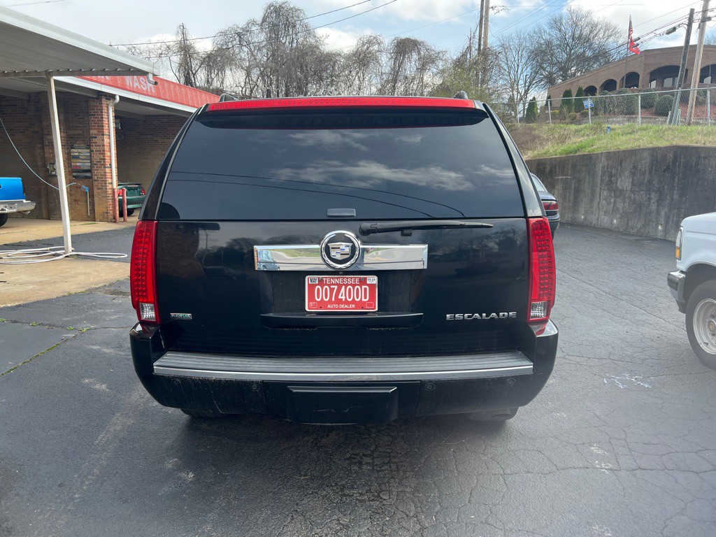 2010 Cadillac Escalade Image 5