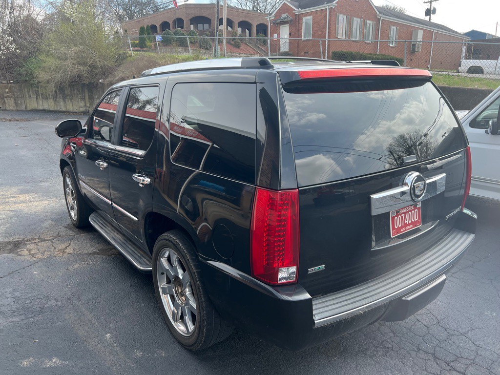 2010 Cadillac Escalade Image 6