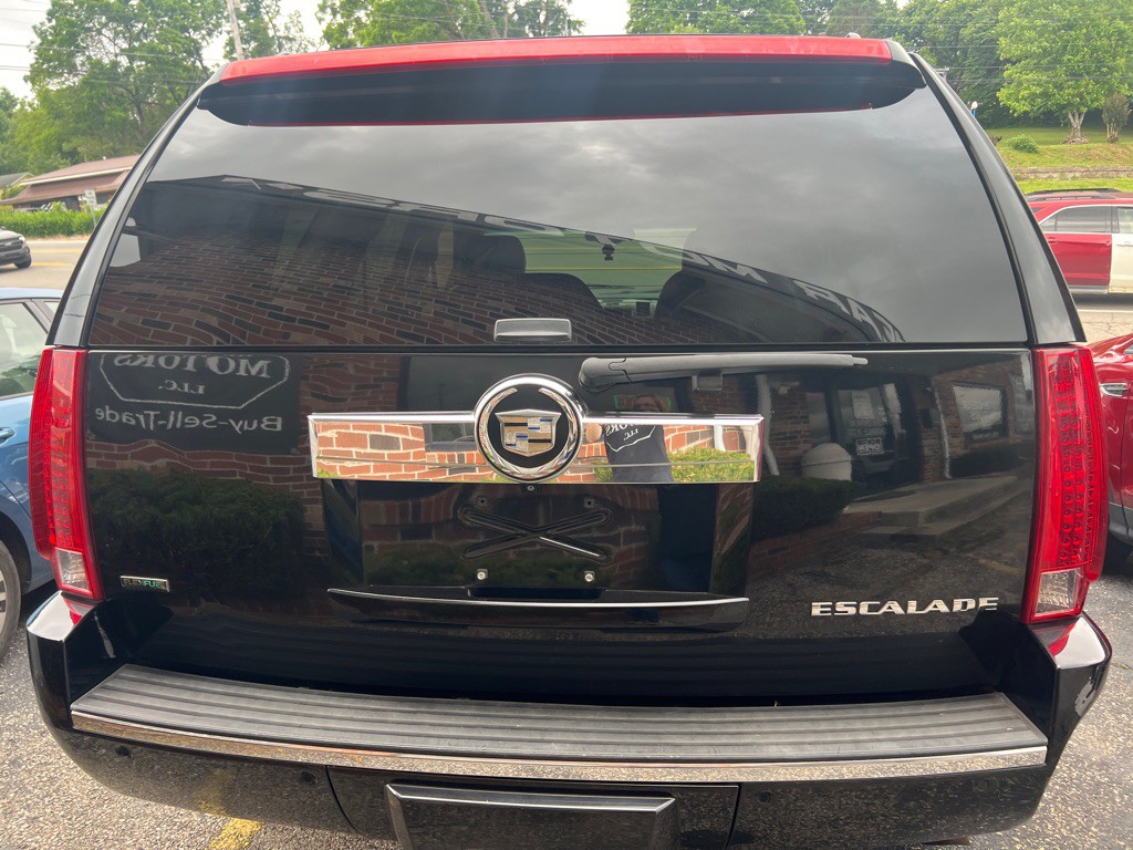 2010 Cadillac Escalade Image 19