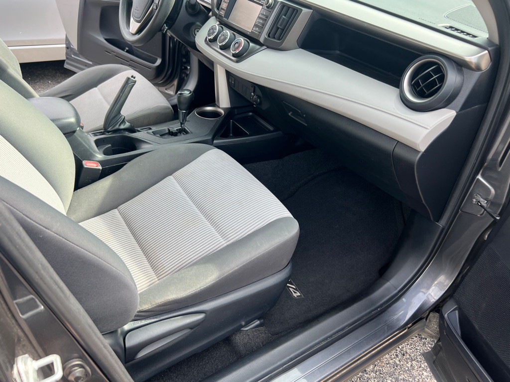 2013 Toyota Rav4 Image 17