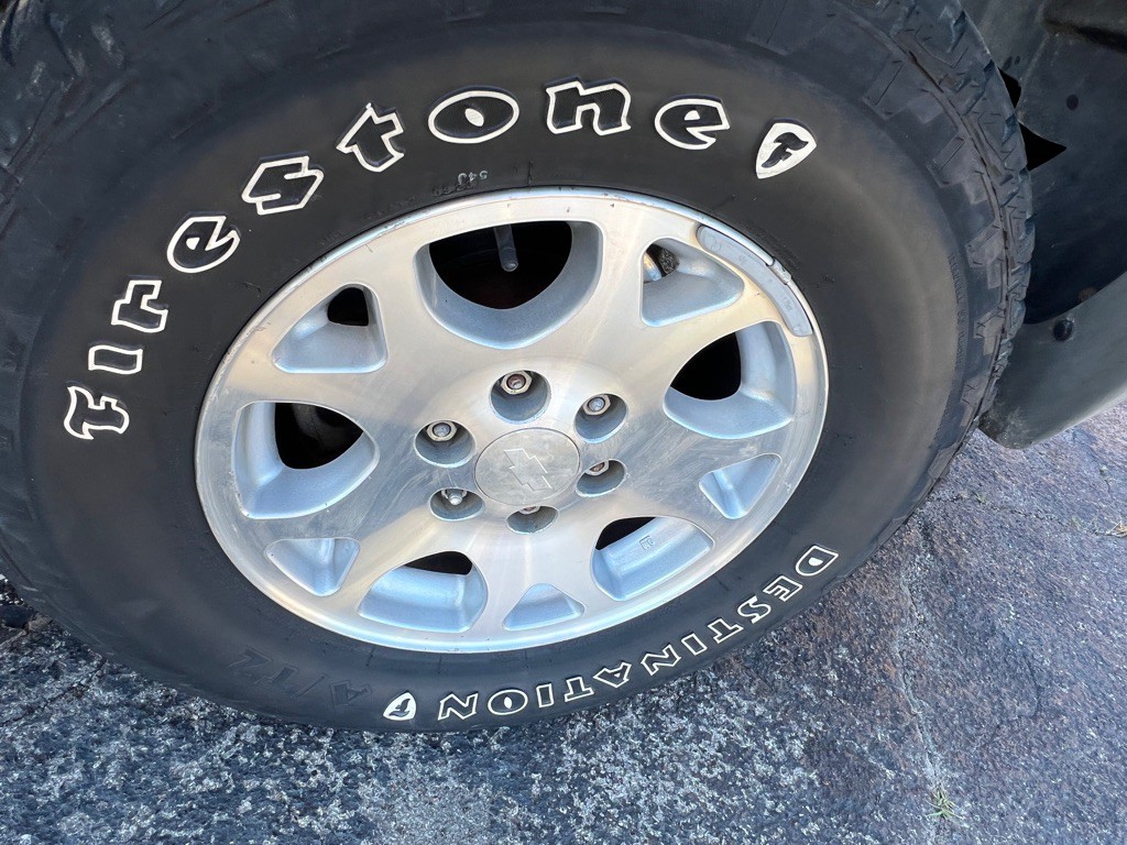 2005 Chevrolet Tahoe Image 10