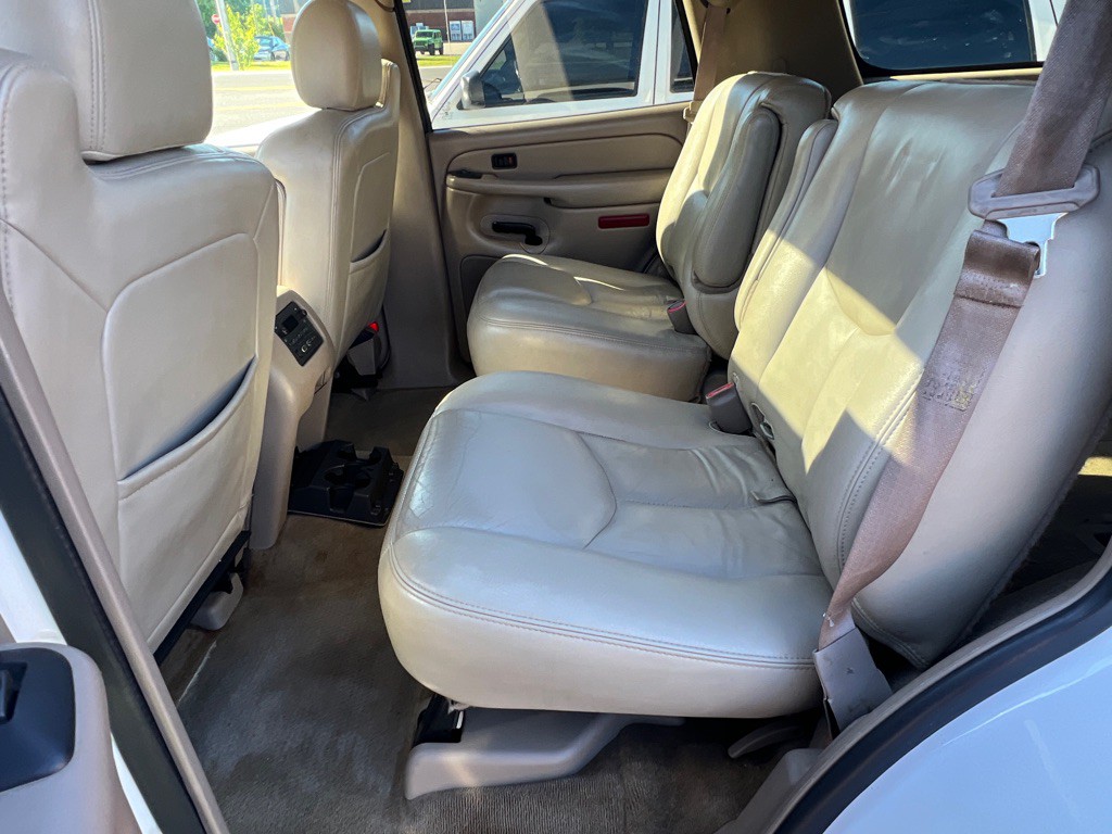 2005 Chevrolet Tahoe Image 21