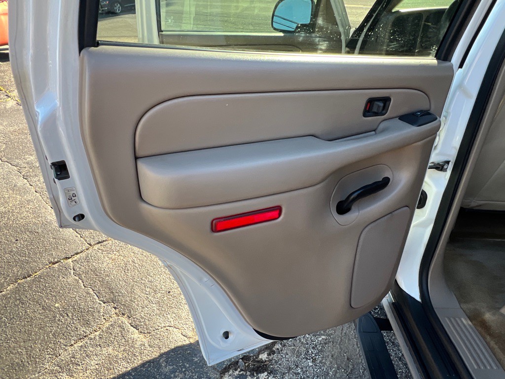 2005 Chevrolet Tahoe Image 22