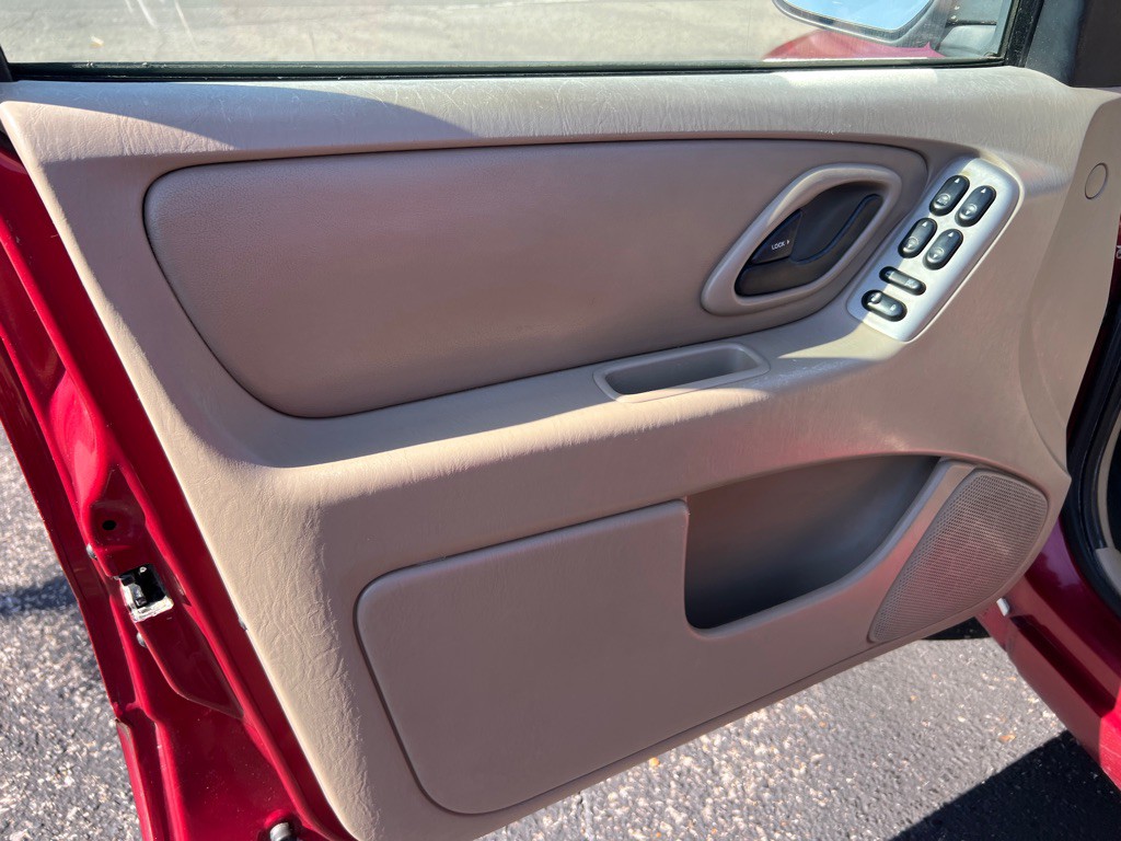 2007 Ford Escape Image 10