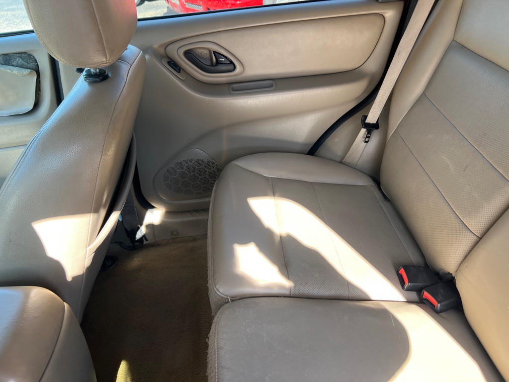 2007 Ford Escape Image 16