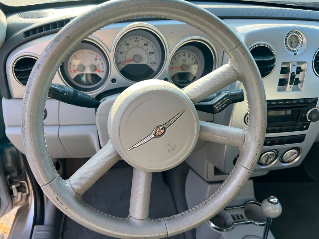 2006 Chrysler PT Cruiser Image 10