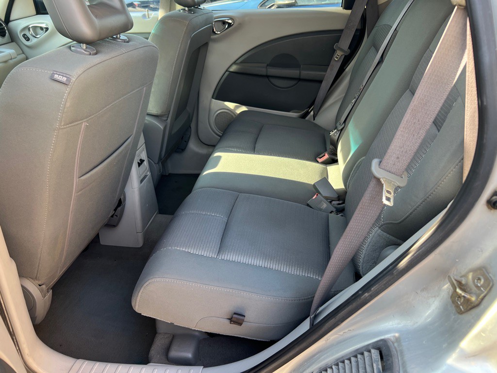 2006 Chrysler PT Cruiser Image 13