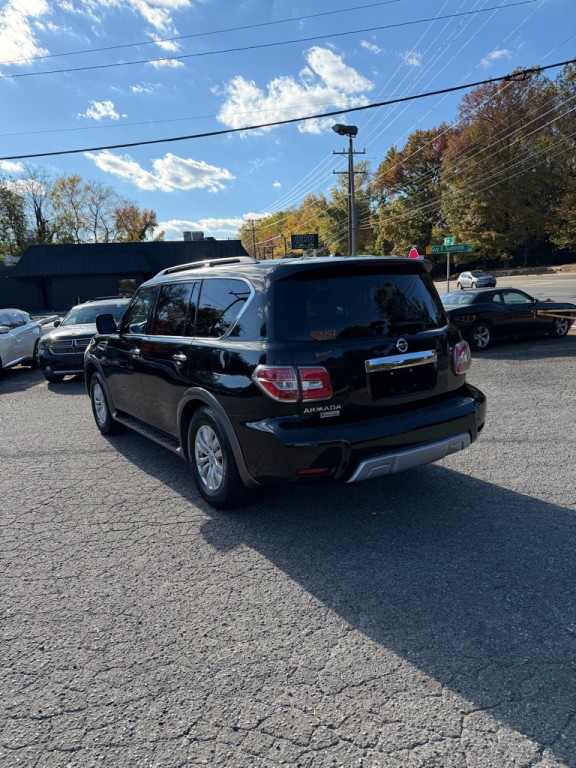 2017 Nissan Armada Image 2