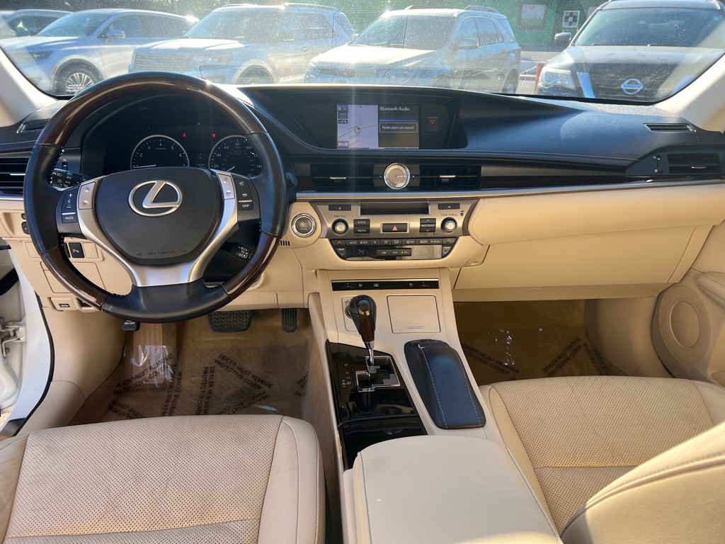 2013 Lexus ES 350 Image 8