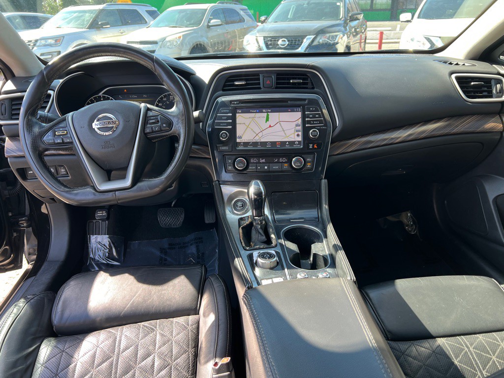 2017 Nissan Maxima Image 12