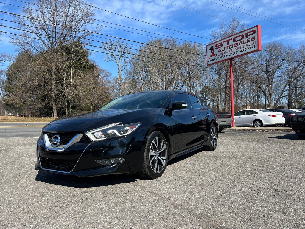 2017 Nissan Maxima Image 1
