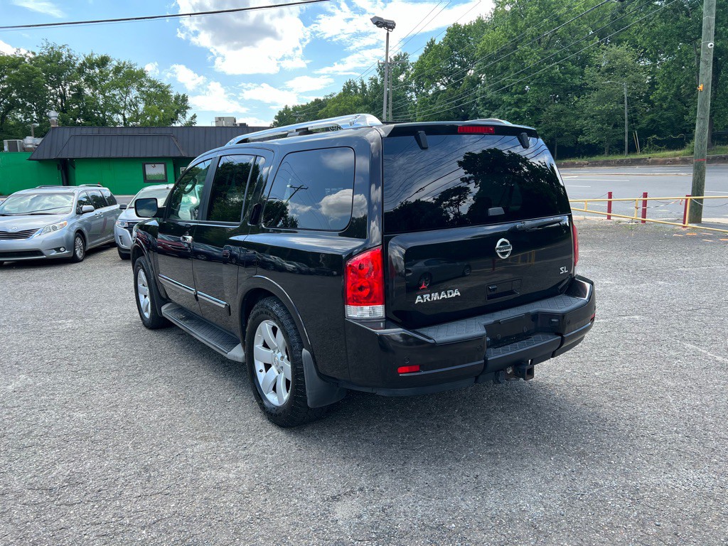 2012 Nissan Armada Image 2