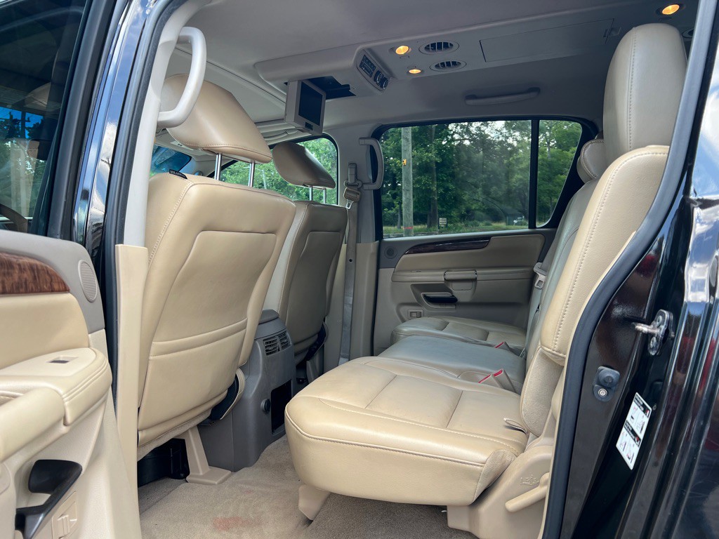 2012 Nissan Armada Image 7