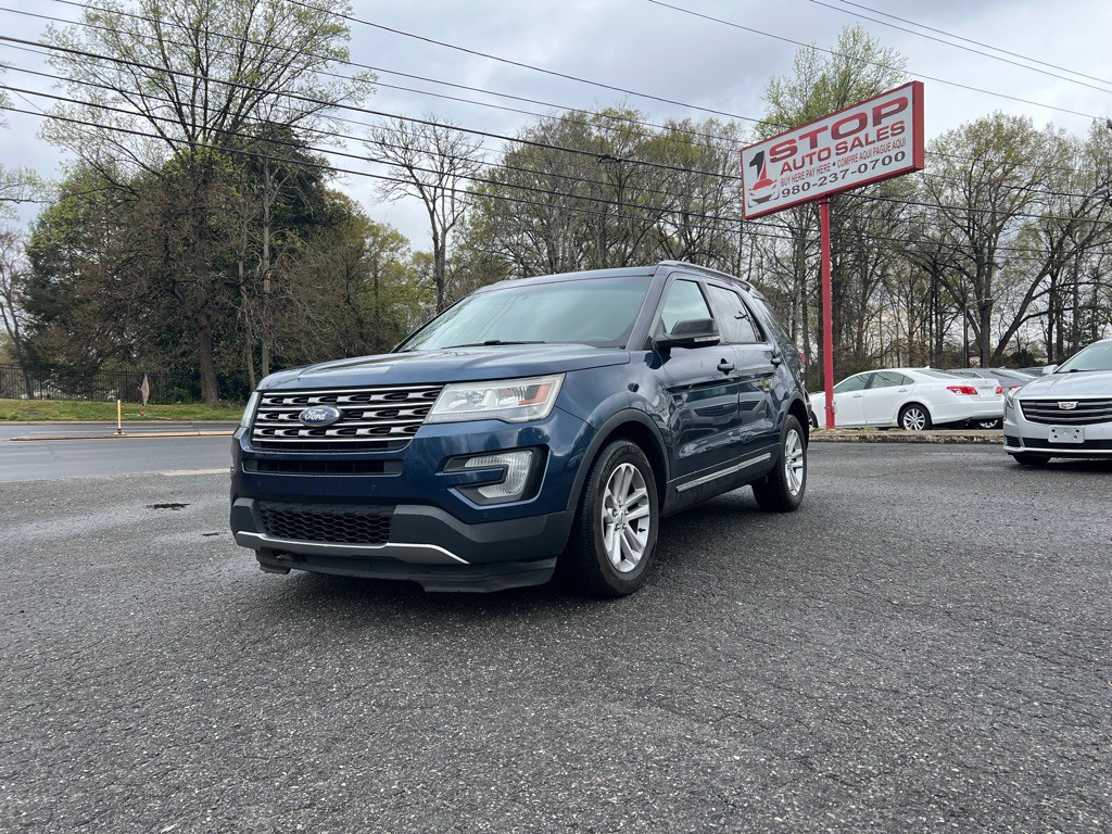 2016 Ford Explorer Image 1