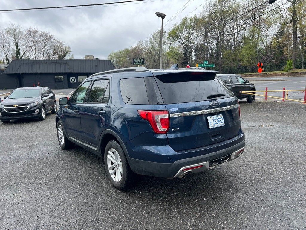 2016 Ford Explorer Image 2