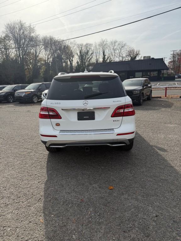 2015 Mercedes-Benz M-Class Image 3