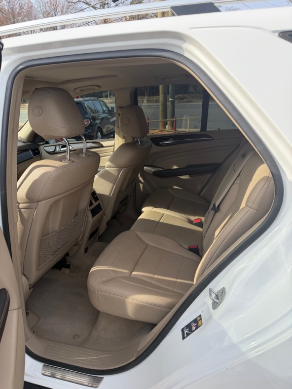 2015 Mercedes-Benz M-Class Image 7