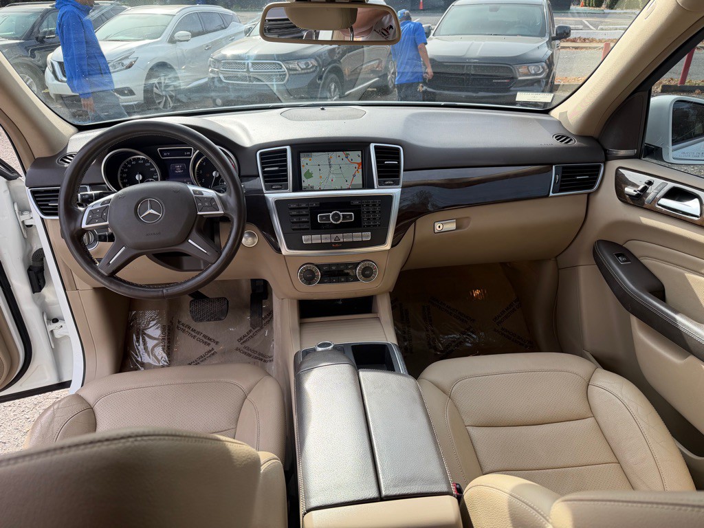 2015 Mercedes-Benz M-Class Image 8