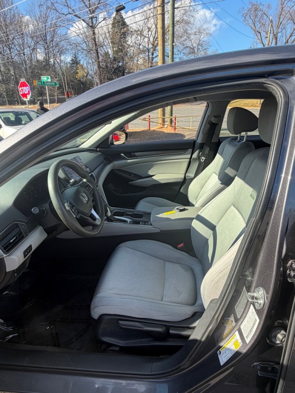 2018 Honda Accord Image 6