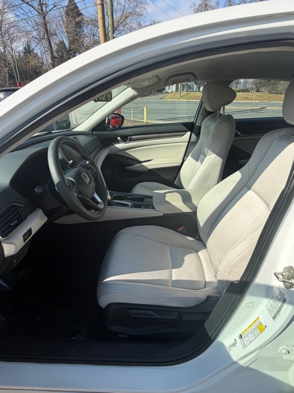 2019 Honda Accord Image 6