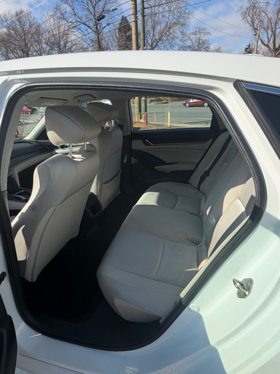 2019 Honda Accord Image 7