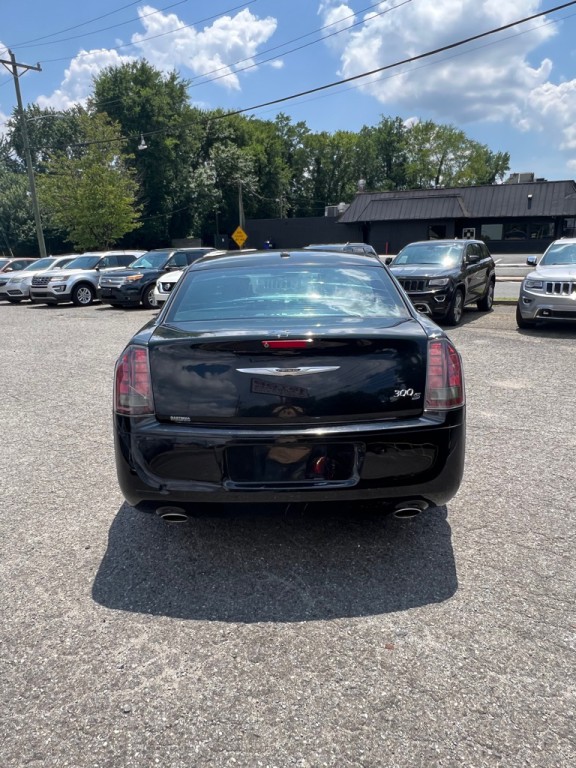 2014 Chrysler 300 Image 3