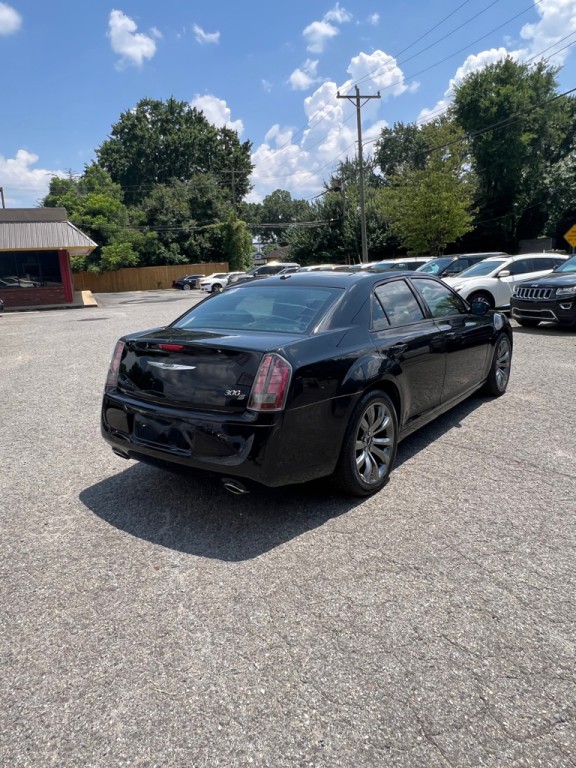 2014 Chrysler 300 Image 4