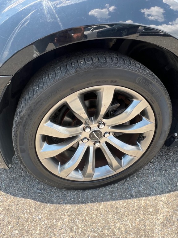 2014 Chrysler 300 Image 6