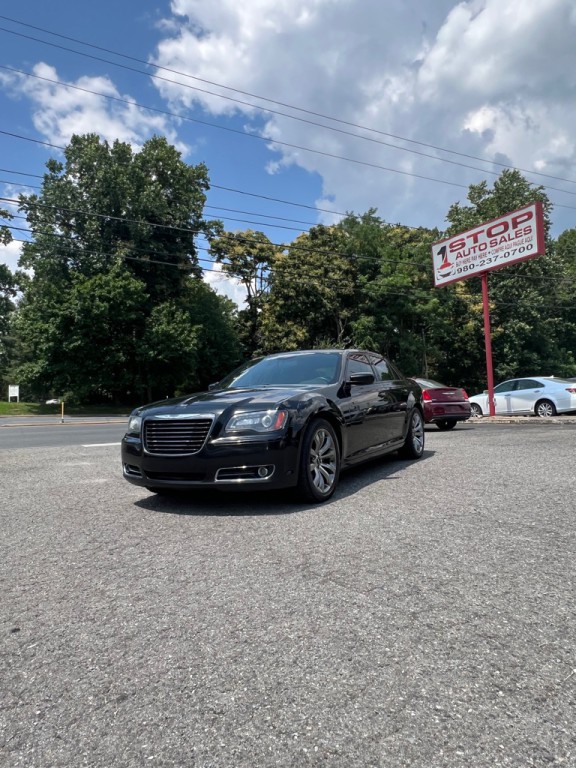 2014 Chrysler 300 Image 11