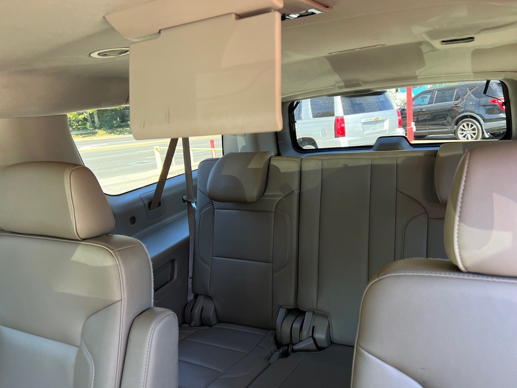 2016 Chevrolet Suburban Image 9