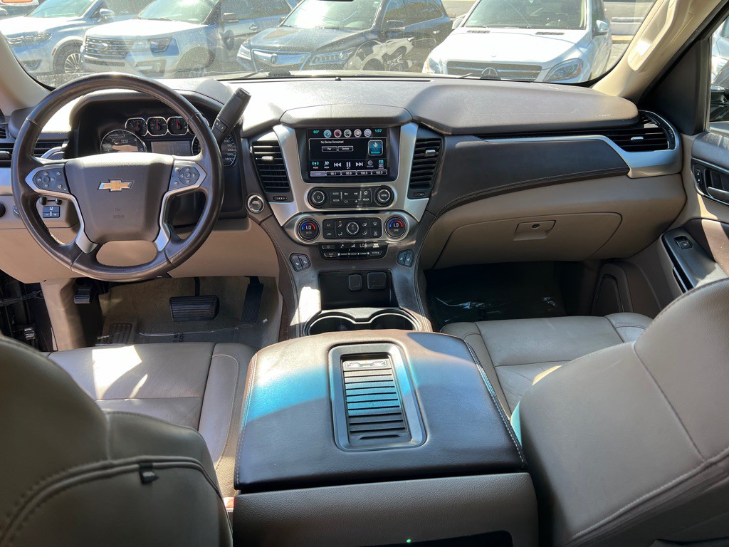 2016 Chevrolet Suburban Image 10