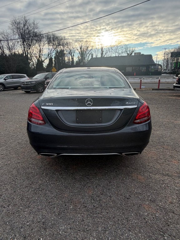 2015 Mercedes-Benz C-Class Image 3