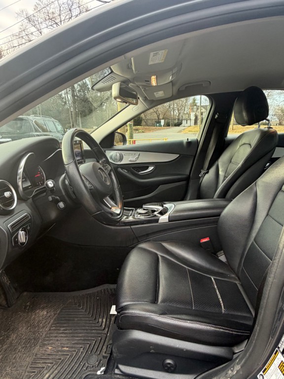 2015 Mercedes-Benz C-Class Image 6