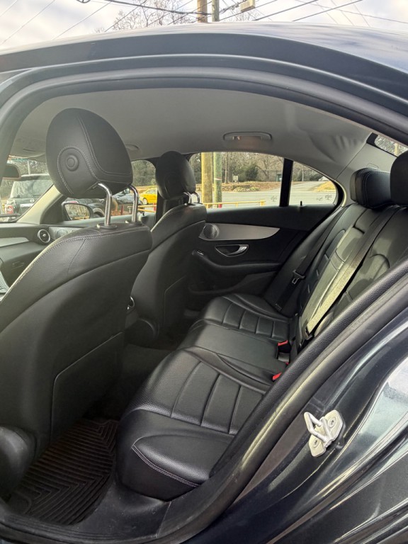 2015 Mercedes-Benz C-Class Image 7