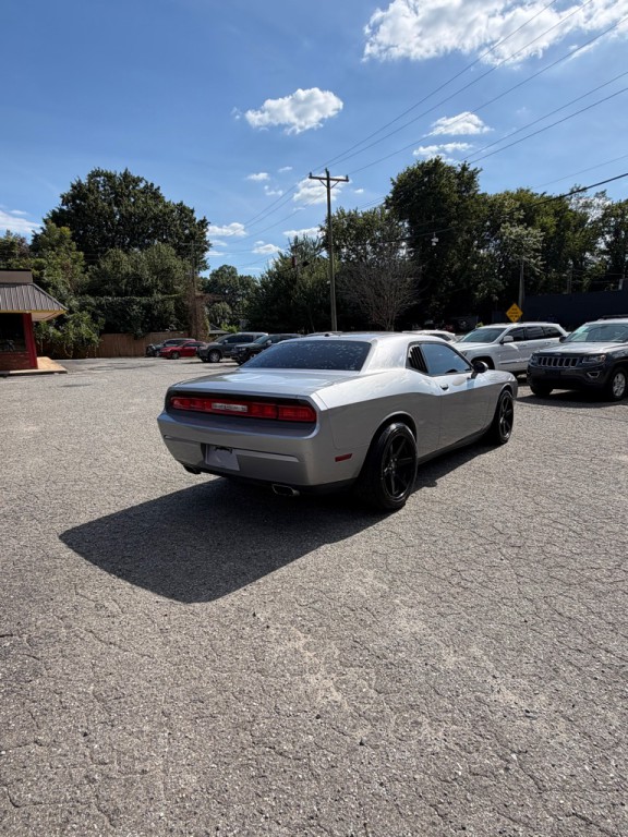 2011 Dodge Challenger Image 4