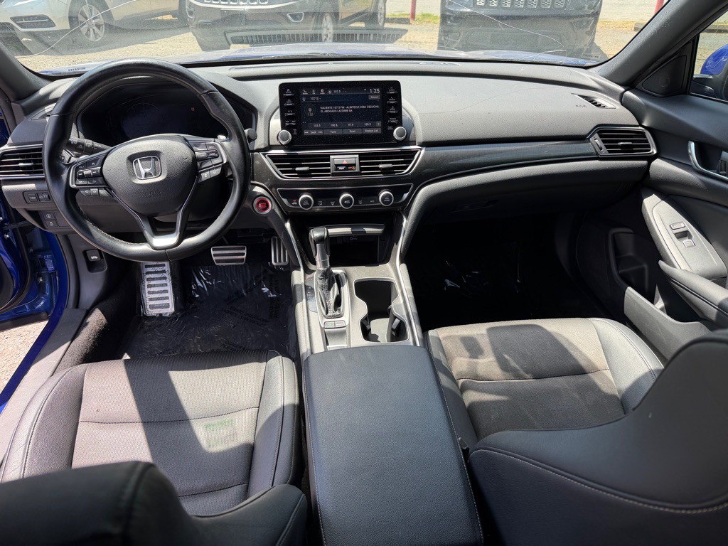 2019 Honda Accord Image 8