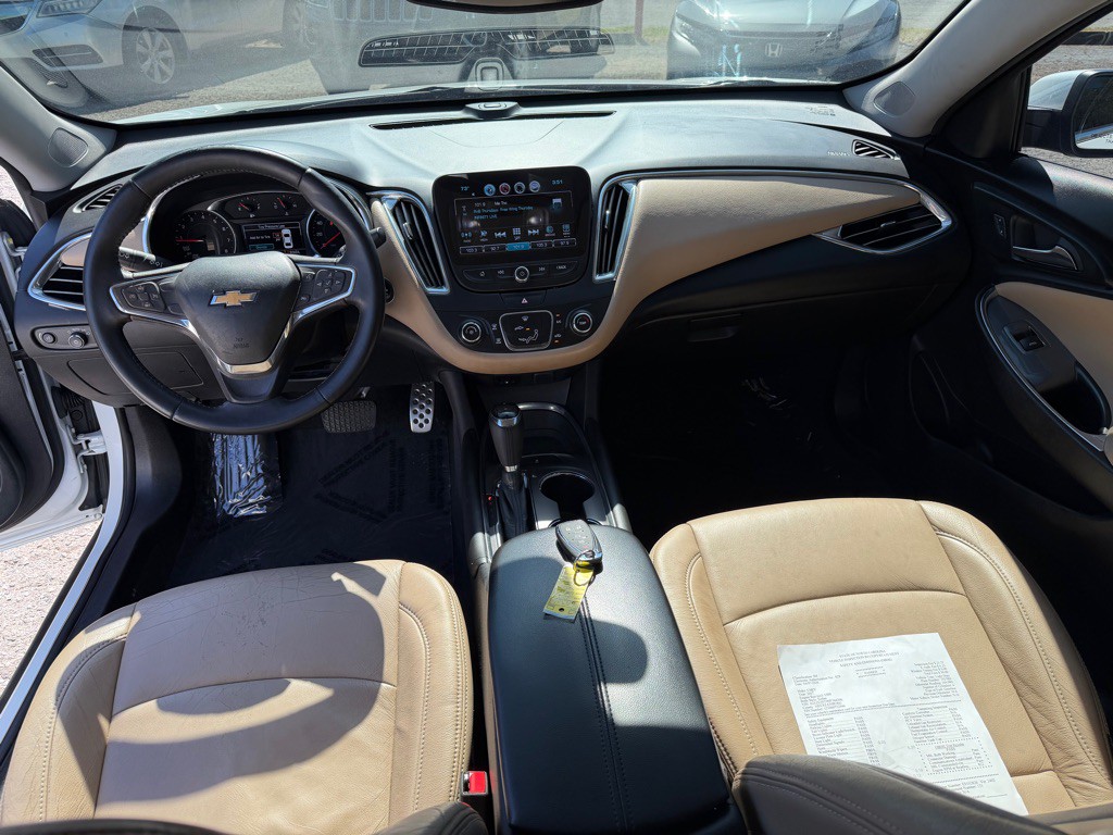 2017 Chevrolet Malibu Image 8