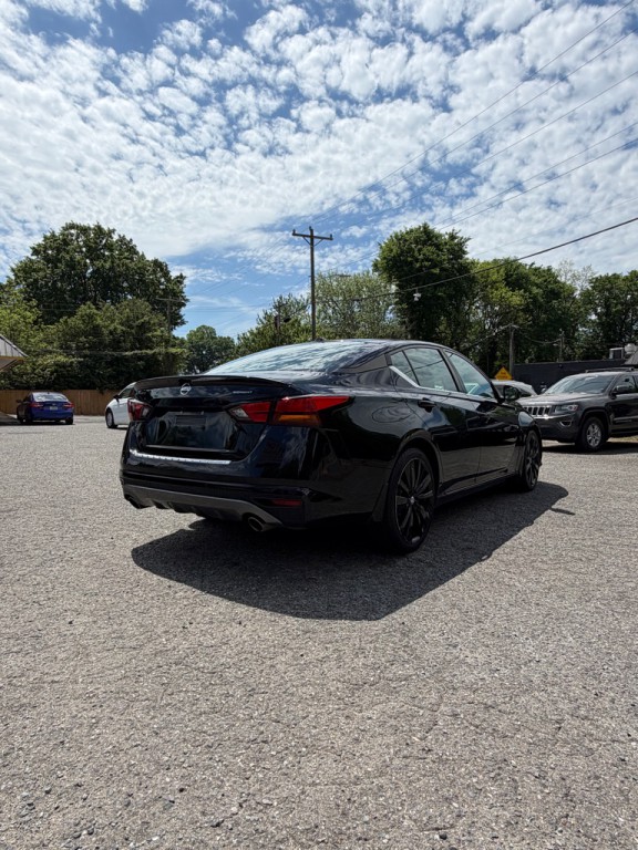 2022 Nissan Altima Image 4